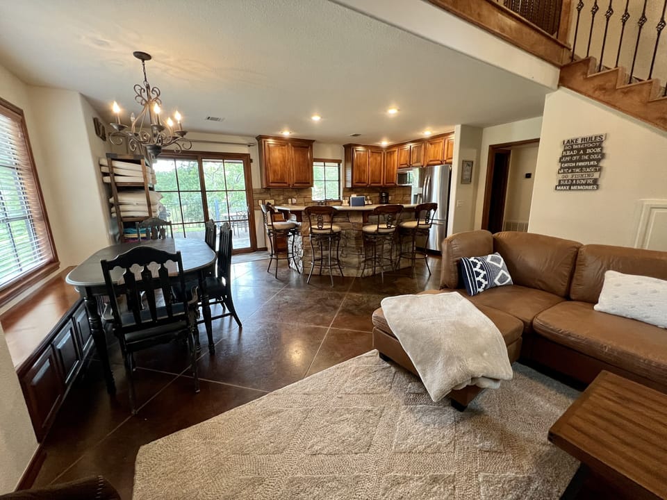 Living and dining area