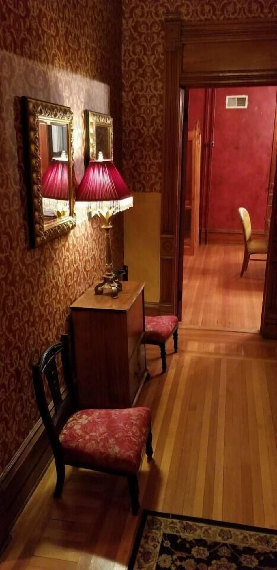 Common Area- Front Entryway