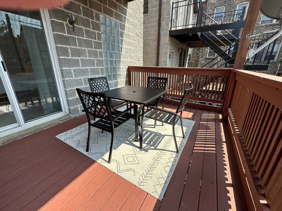 Outdoor Deck Seating for 4