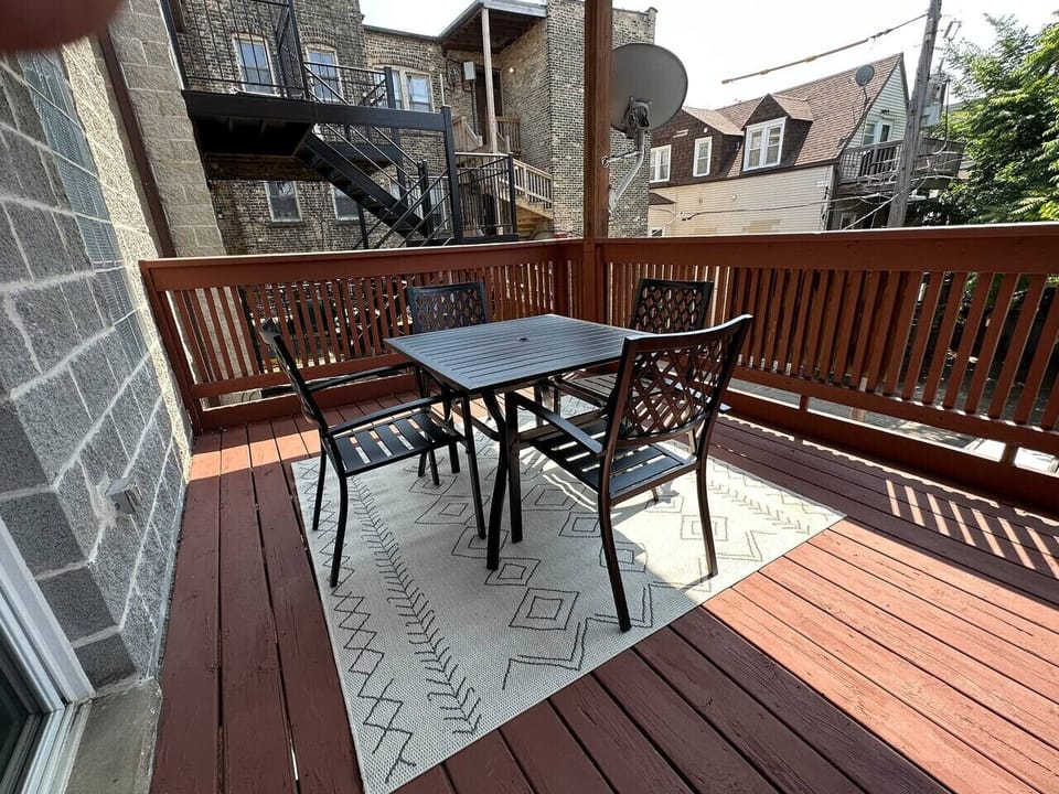 Outdoor Deck Seating for 4