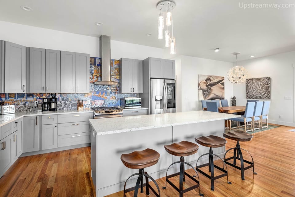 34 Upstream Bachelor Sanctuary vacationers dream kitchen with stainless steel appliances