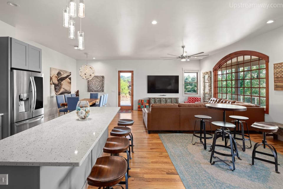 34 Upstream Bachelor Sanctuary 2nd floor (2)