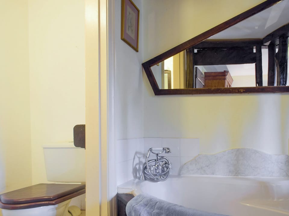 En-suite | Doward Farm, Whitchurch