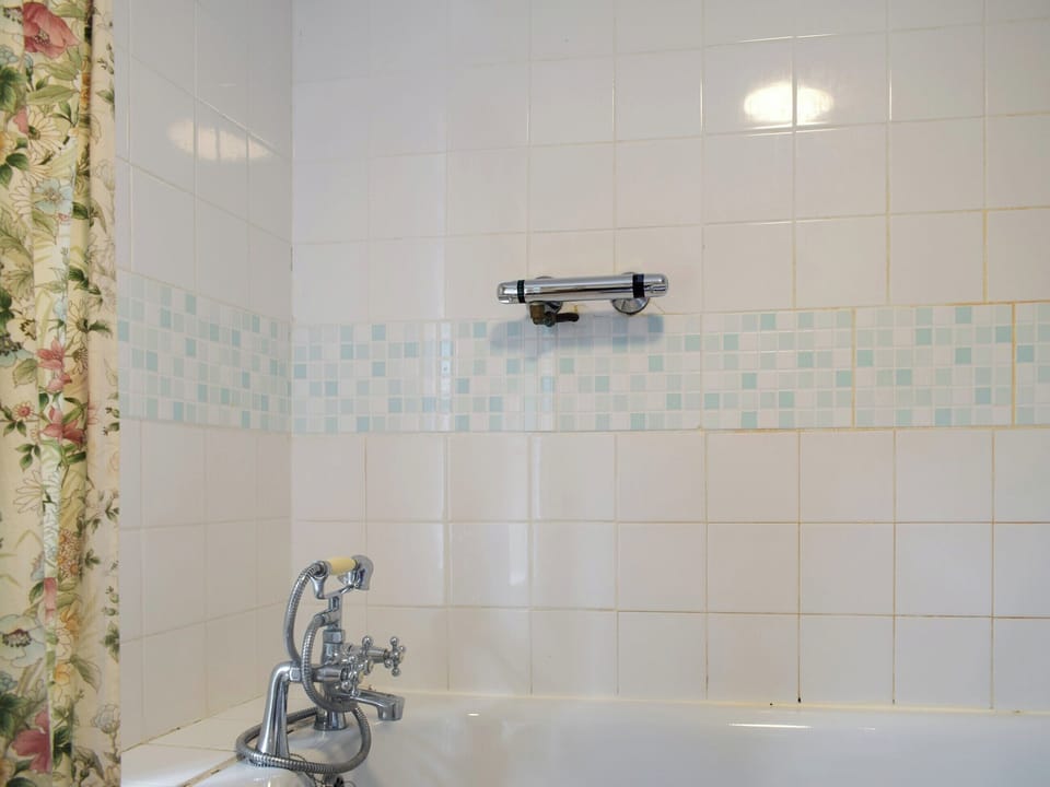 Bathroom | Doward Farm, Whitchurch
