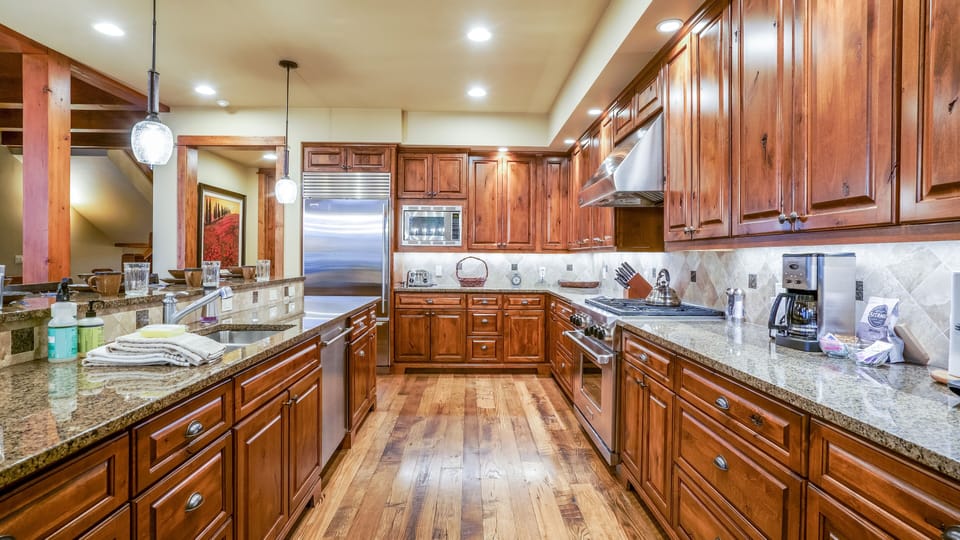 Kitchen, Main Level