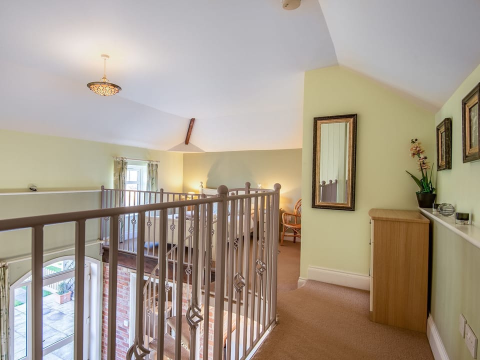 Landing | The Granary - Rose Cottage Farm, Horsington