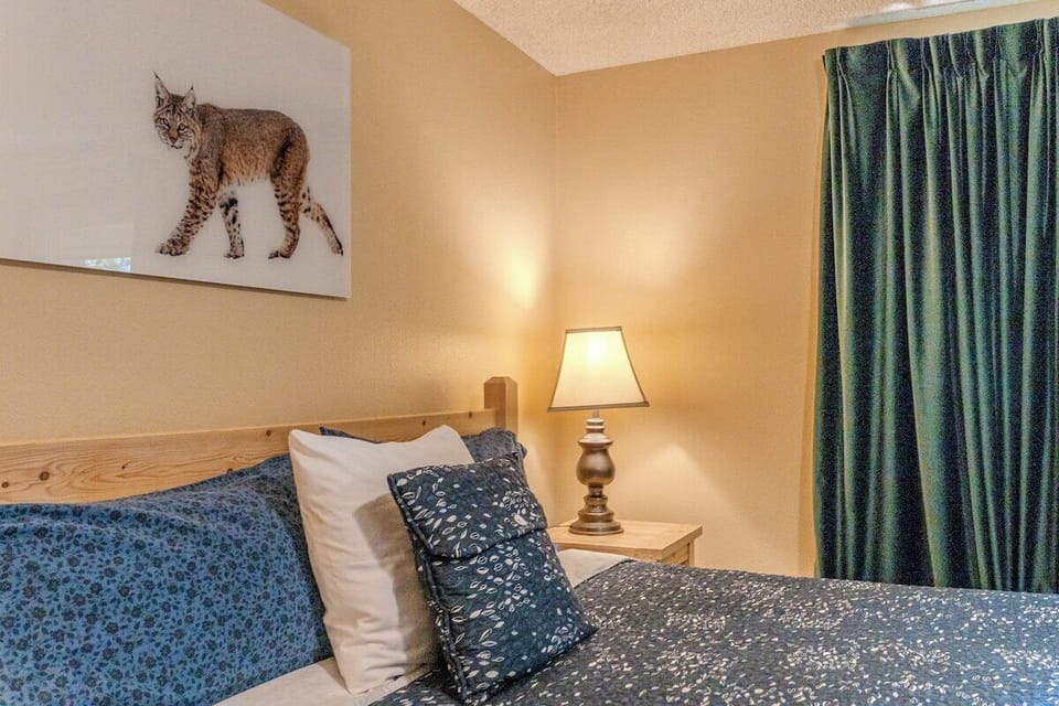 Upstairs King Bedroom