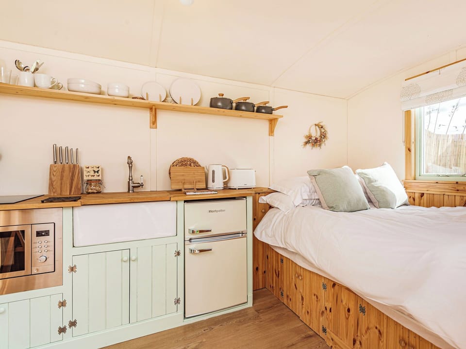 Interior | Woodside Hut 2 - Woodside Croft, Strathpeffer