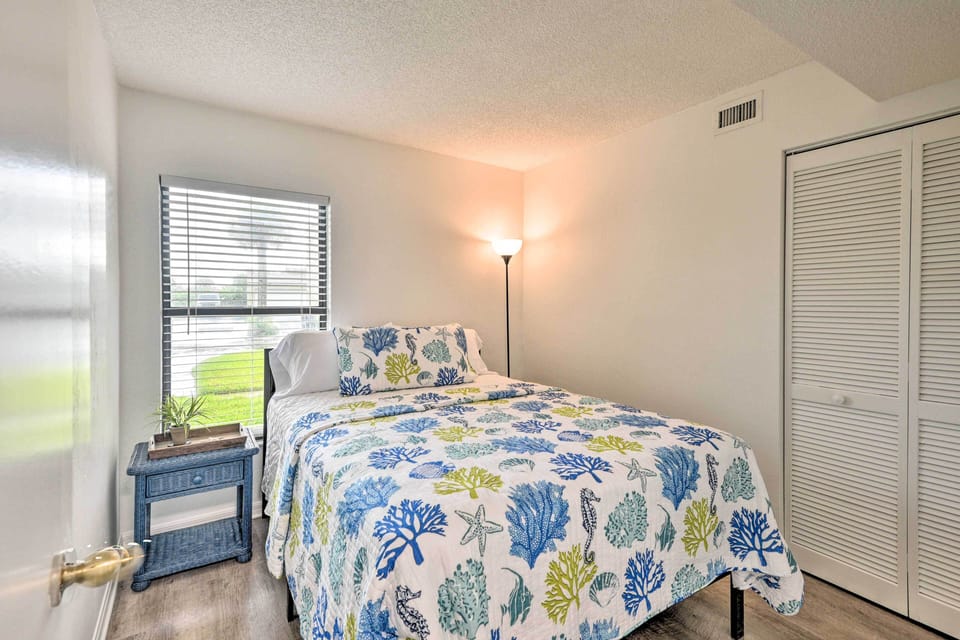 Bedroom 3 | Queen Bed