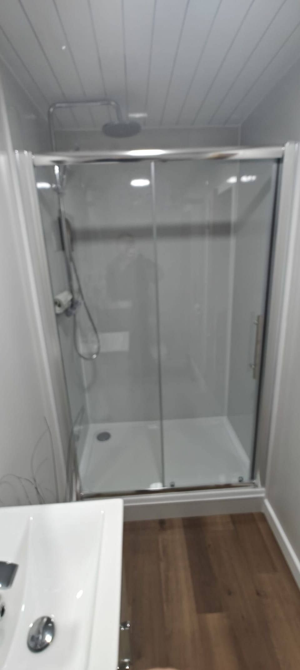5. Ensuite shower room