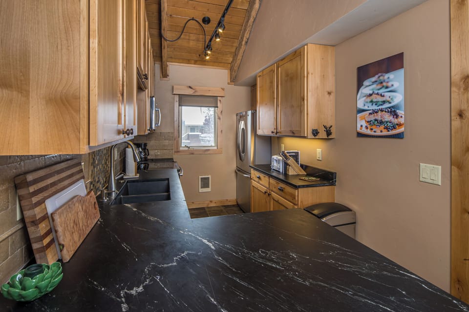 Beautiful countertops | Main Level