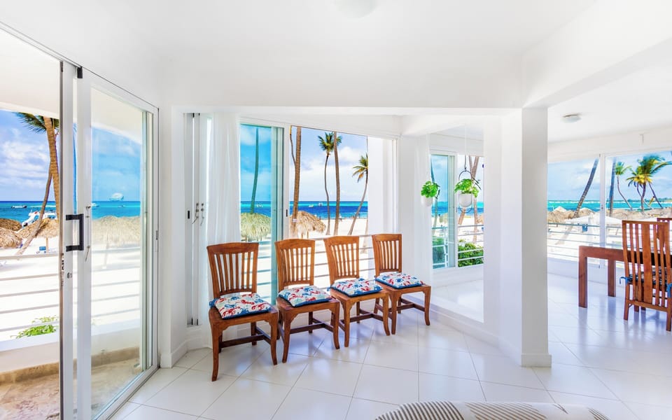 A spacious room can accommodate all your group