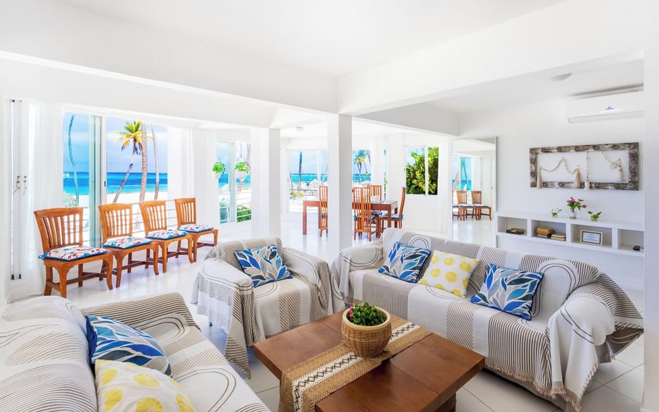 A large living room is an ideal place for a warm conversation with your family