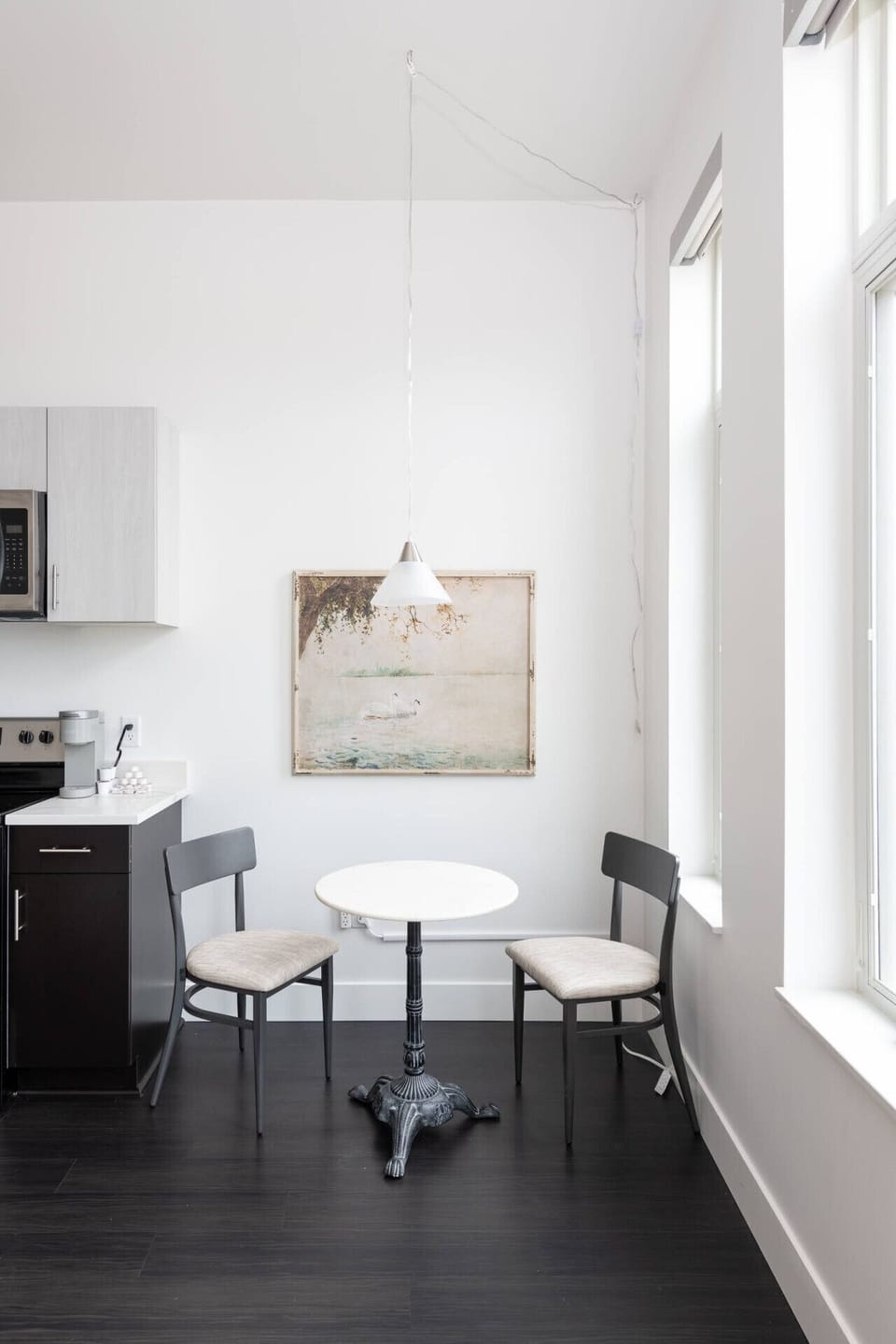 Cook, dine, and connect. Our modern kitchen comes with everything you need to whip up a gourmet meal at home