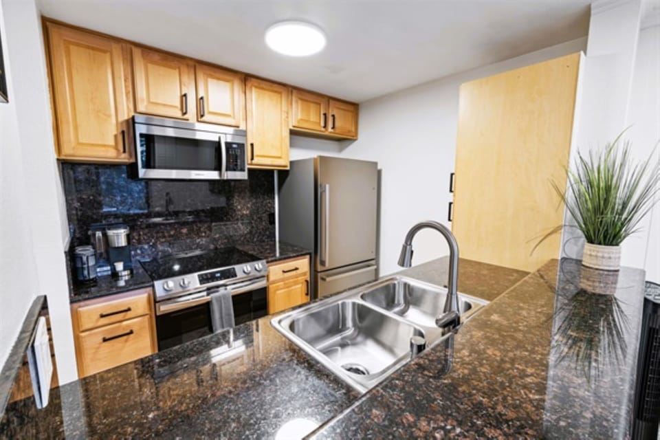 Brand new Stainless Appliances. Keurig Coffee Machine.