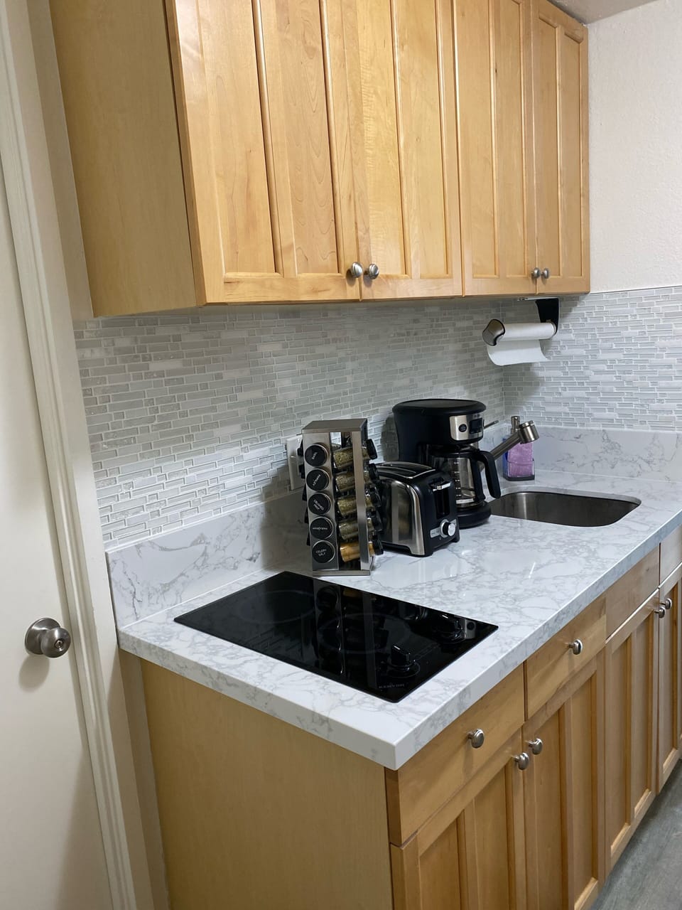 Renovated kitchenette 