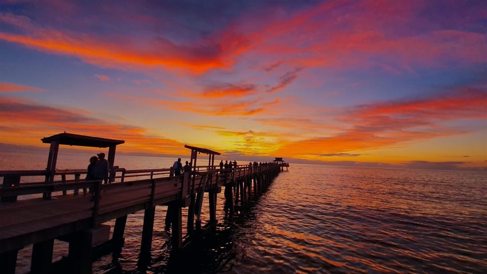 15 min drive to Downtown Naples