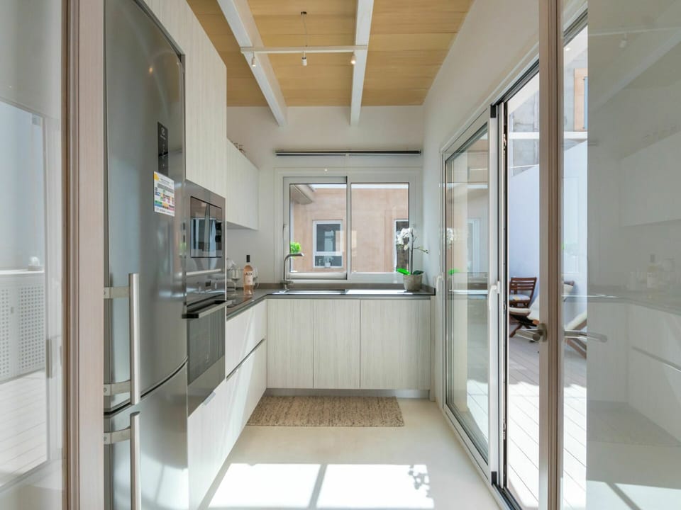 Building, Window, Interior Design, House, Condominium, Hall, Floor, Flooring, Wood