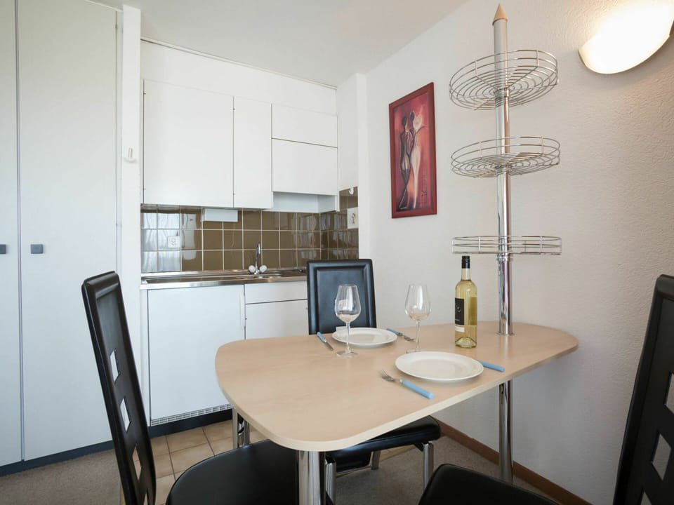 Table, Building, Furniture, Property, Desk, House, Wood, Chair, Interior Design