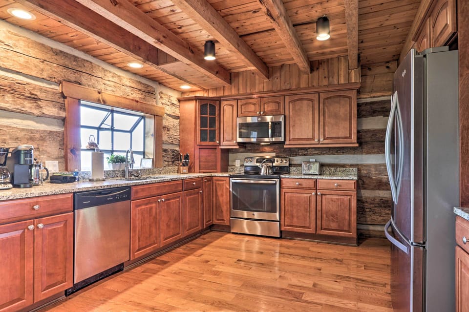 Fully Equipped Kitchen | Cooking Basics Provided