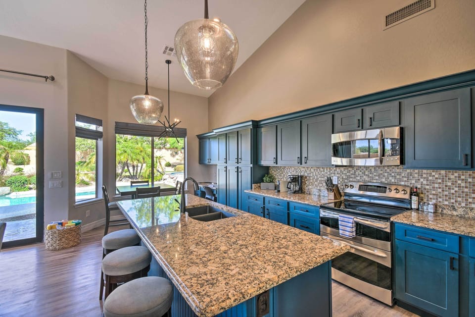 Kitchen | Trash Bags/Paper Towels