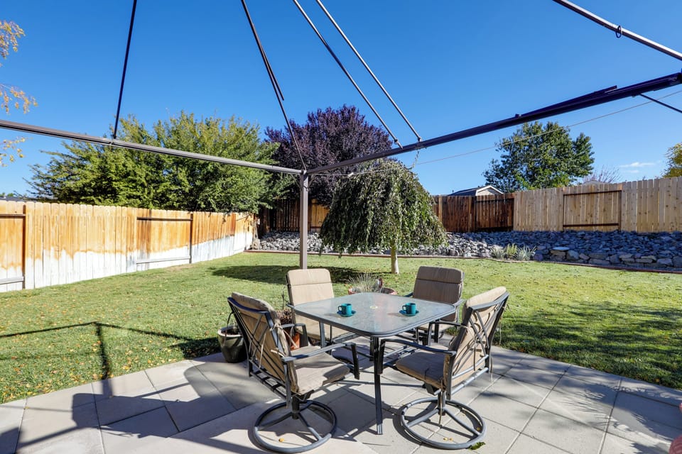 Private Backyard | Dog Friendly w/ Fee