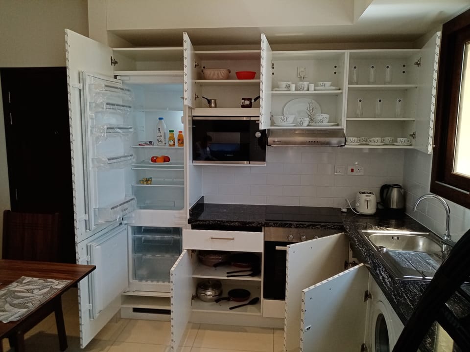 Full Equipped Kitchen 