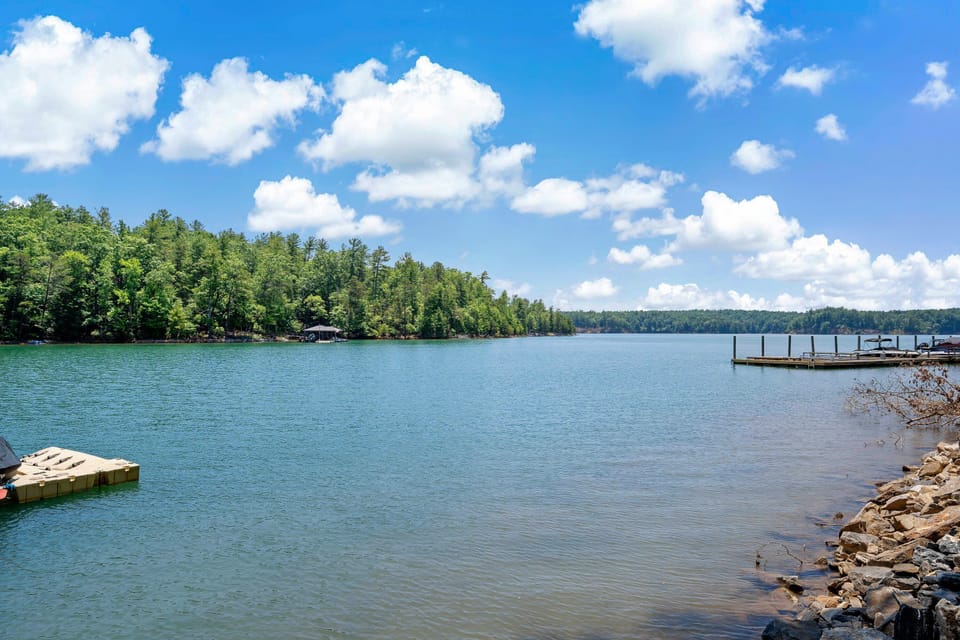 Gorgeous lakefront views are yours at Hilltop Lodge!