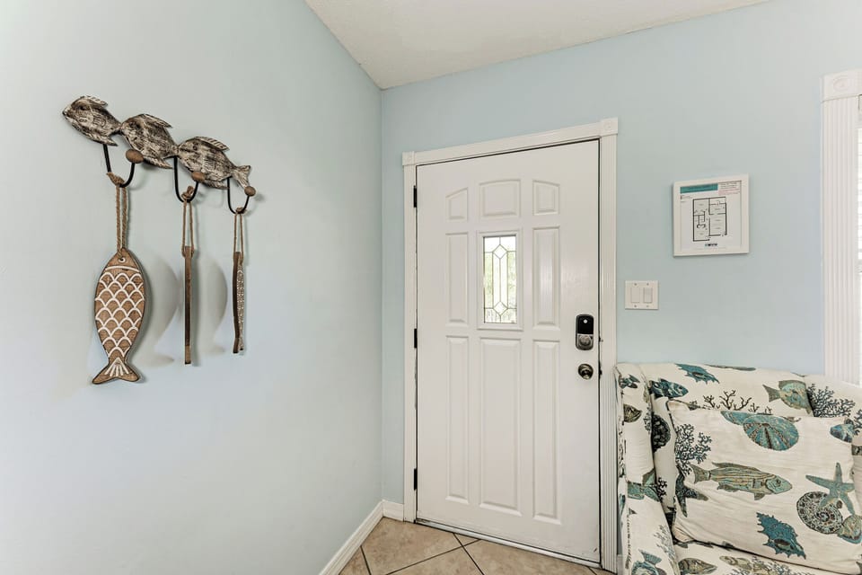 Casa Sierra 203B Entryway
