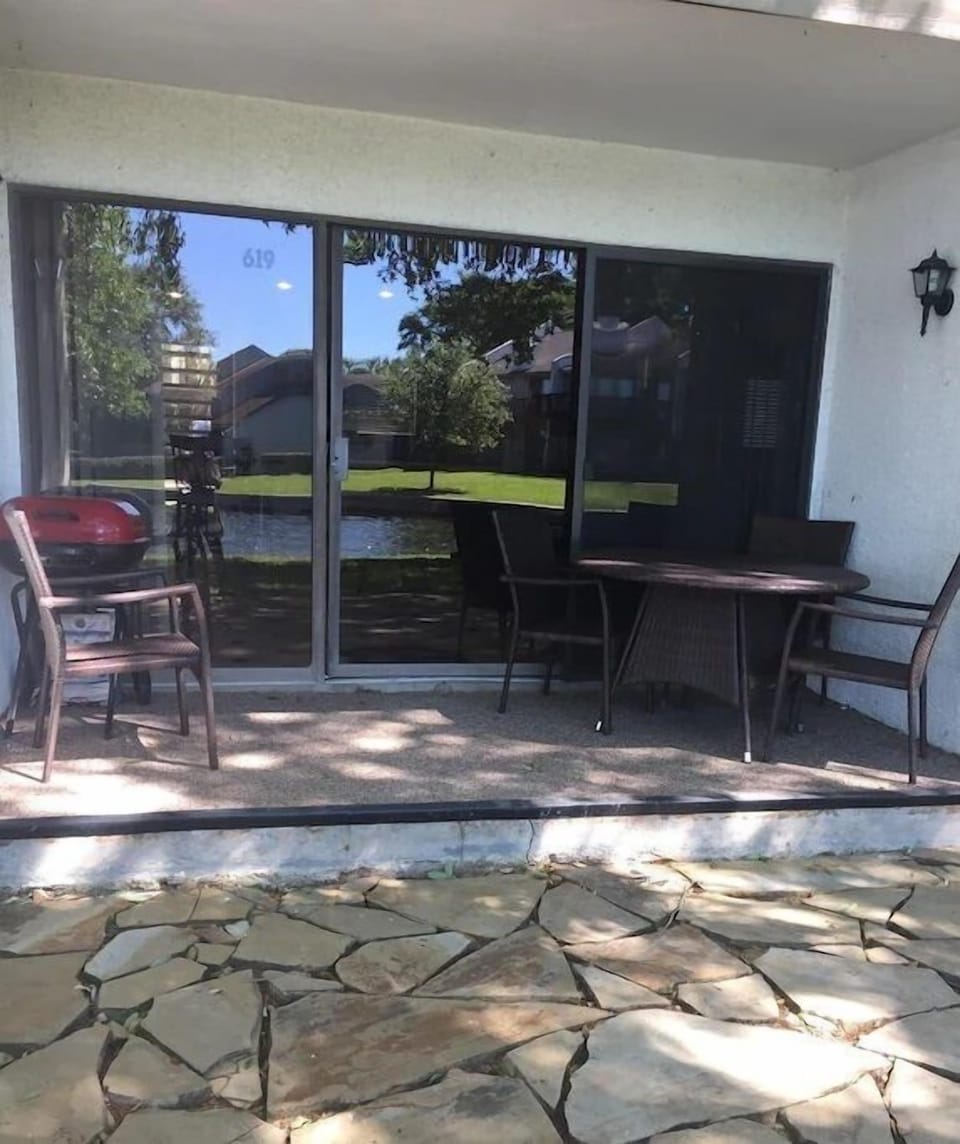 Patio and barbecue 