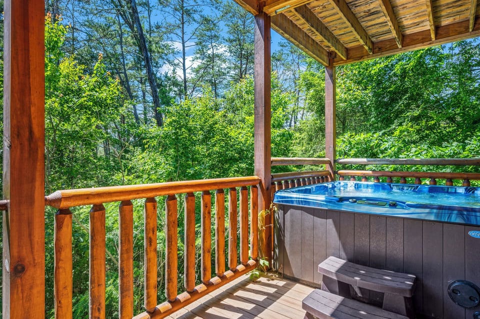 The views and atmosphere of this delightful home are unparalleled.
