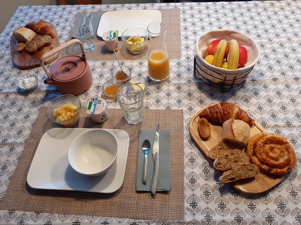 Breakfast meal