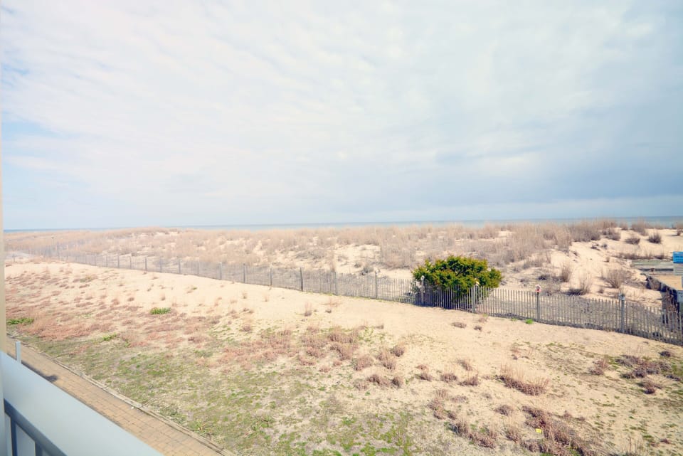 BALCONY-VIEW