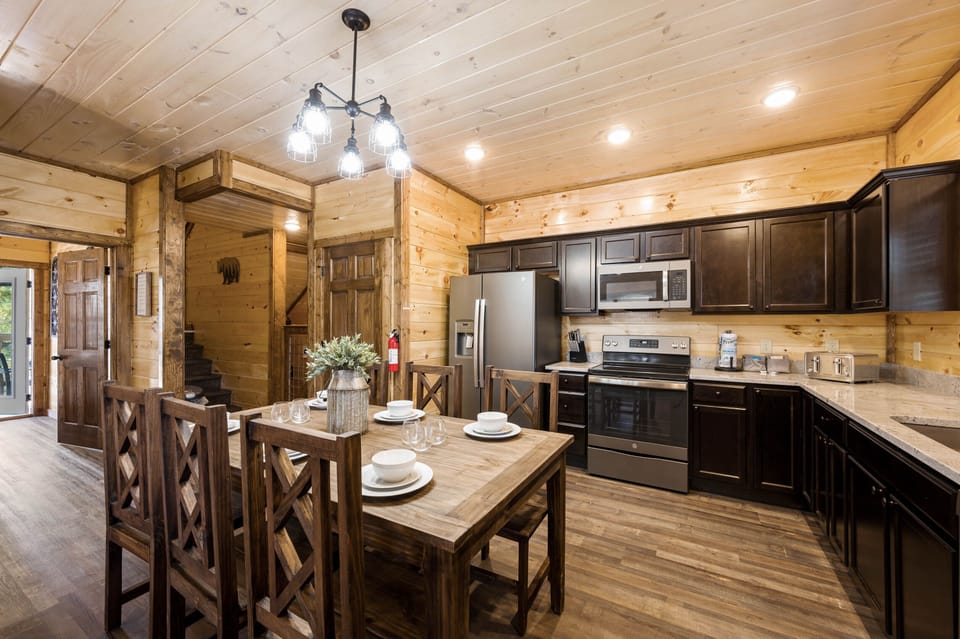 Enjoy this Kitchen and  make memories together with your family!