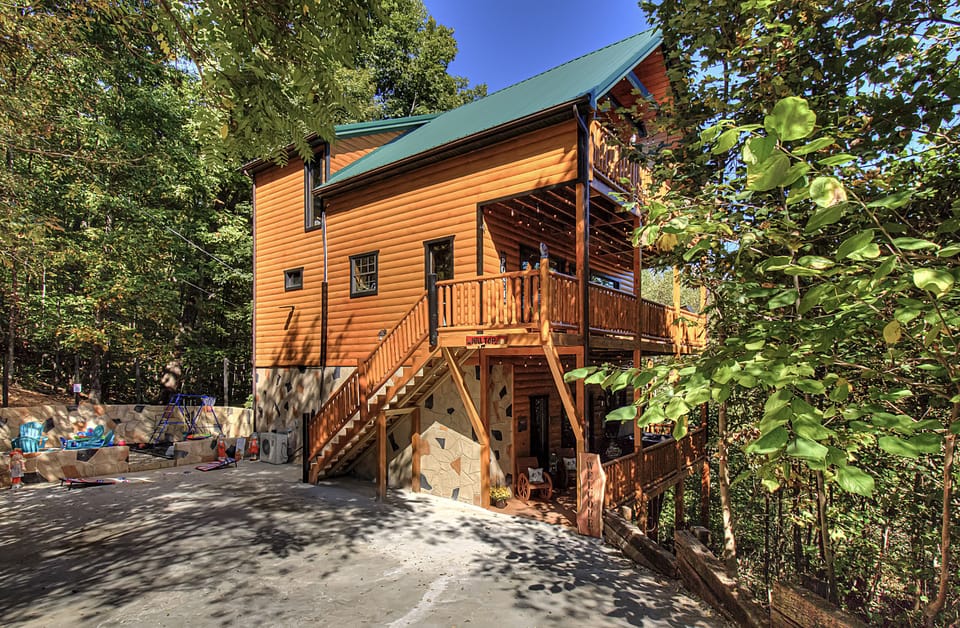 Three level seluded cabin HILL TOP