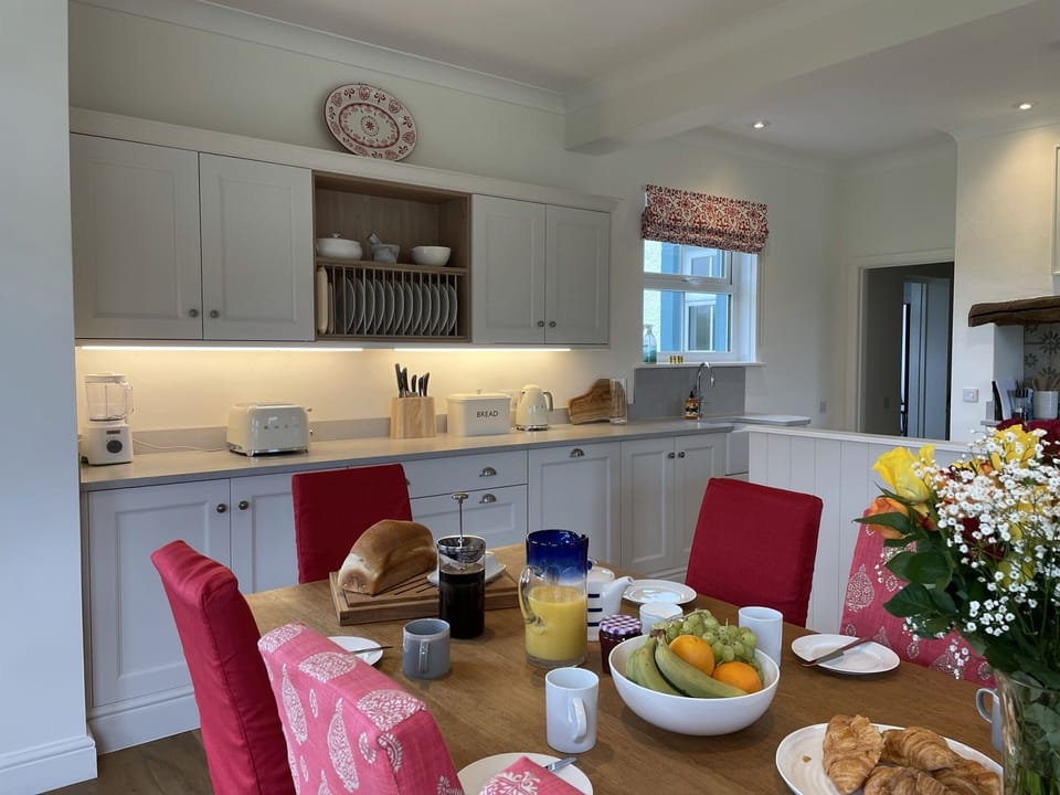 The kitchen is exceptionally well equipped
