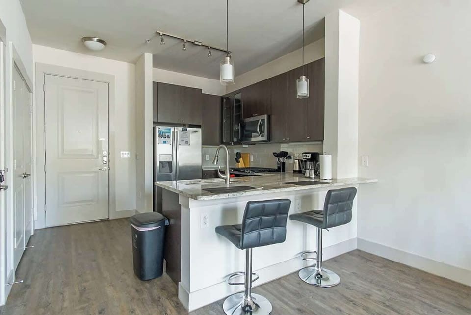 Modern Fully Equipped Kitchen