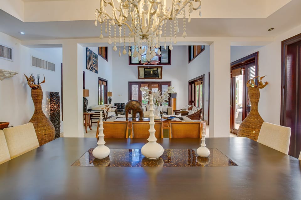 Living area and dining area.