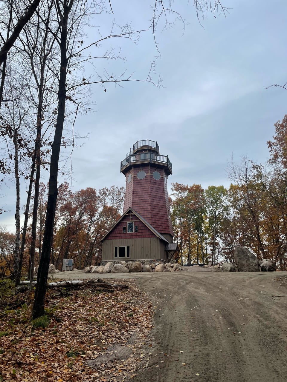 Driving into the lighthouse 