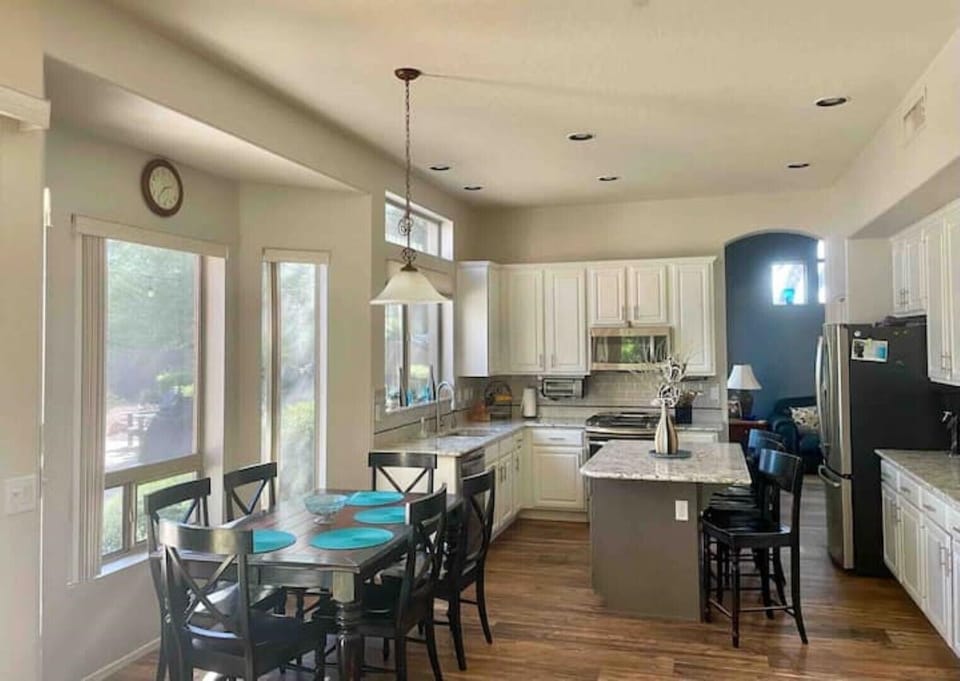 Well equipped kitchen, table that expands to seat 8, plus 3 bar stool at counter