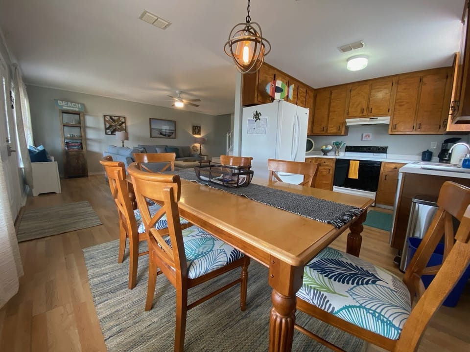 Spacious, well-appointed kitchen