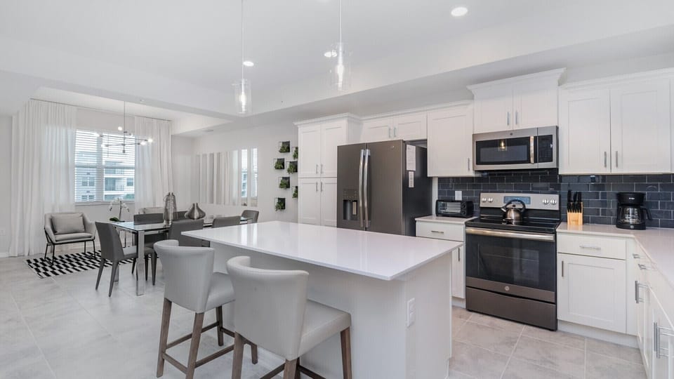 Kitchen (Angle)