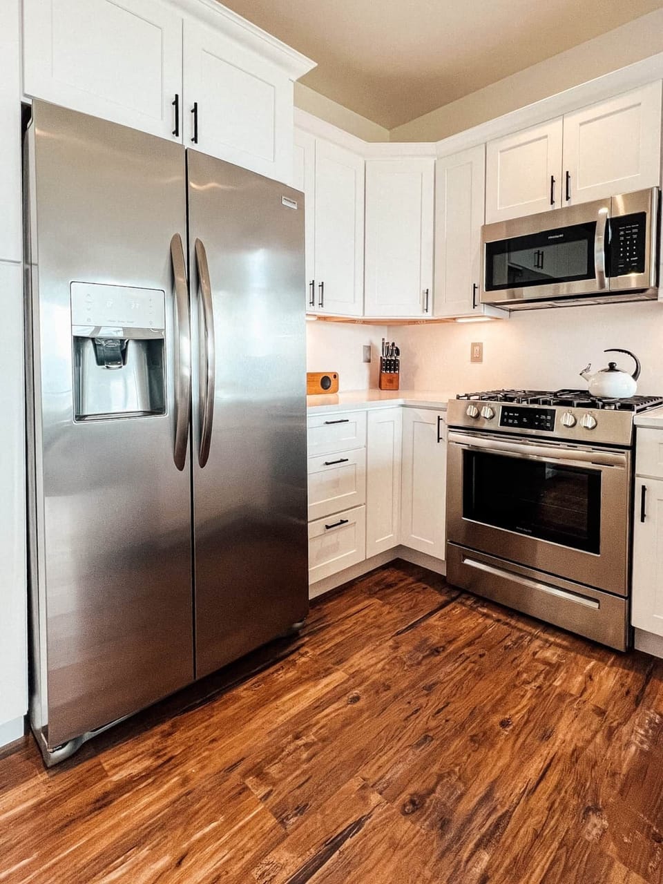 Brand new appliances including a gas stove/oven