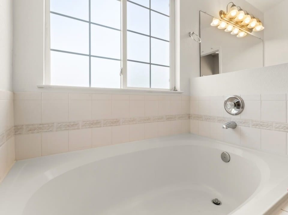 Relaxing tub