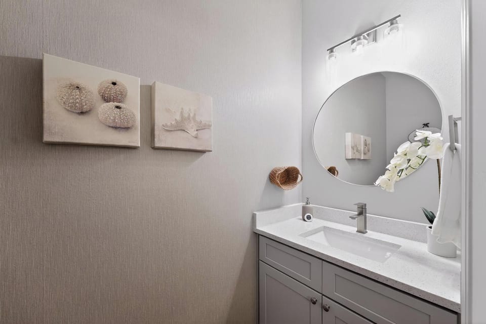 23_2658_Santosh_Cove_Kissimmee_FL_34746_USA-Bathroom-DSC08057