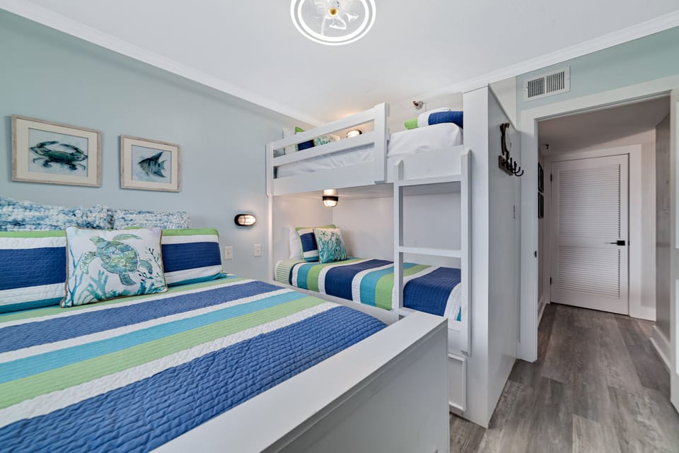 Guest bedroom. Includes queen & XL twin bunks