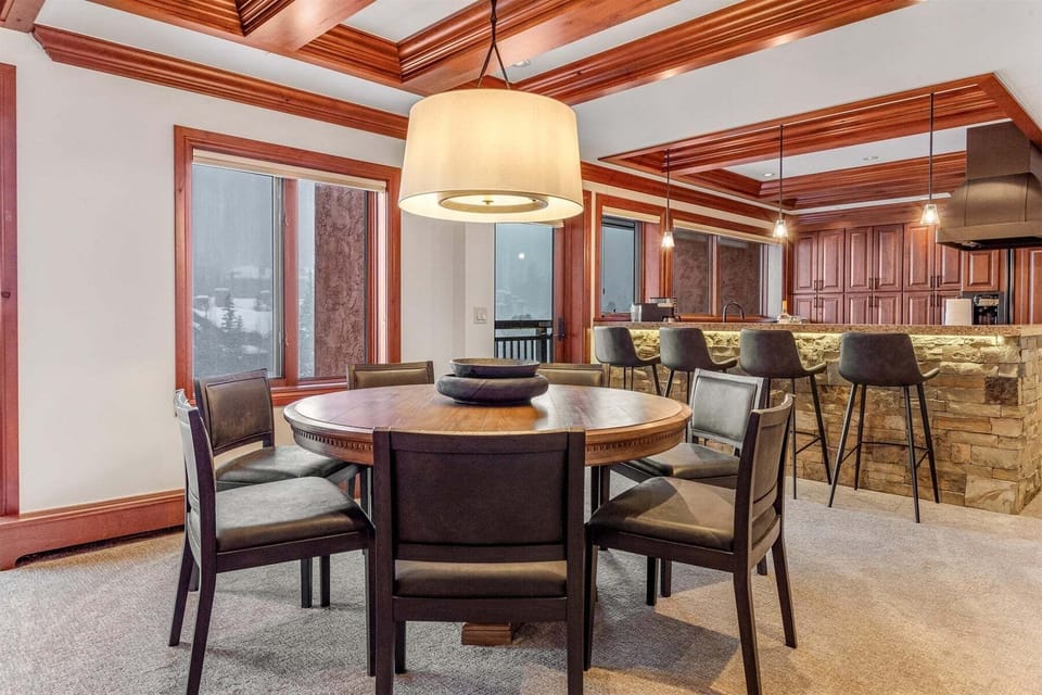 Lion Square Lodge at the Eagle Bahn Gondola - 4 Bedroom