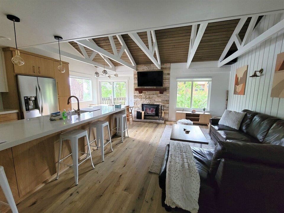 Seasons 4 200- Living Room has a Wood Burning Stove and Smart TV