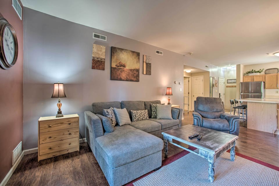 Living Room | Sleeper Sofa | Free WiFi | Central A/C & Heating
