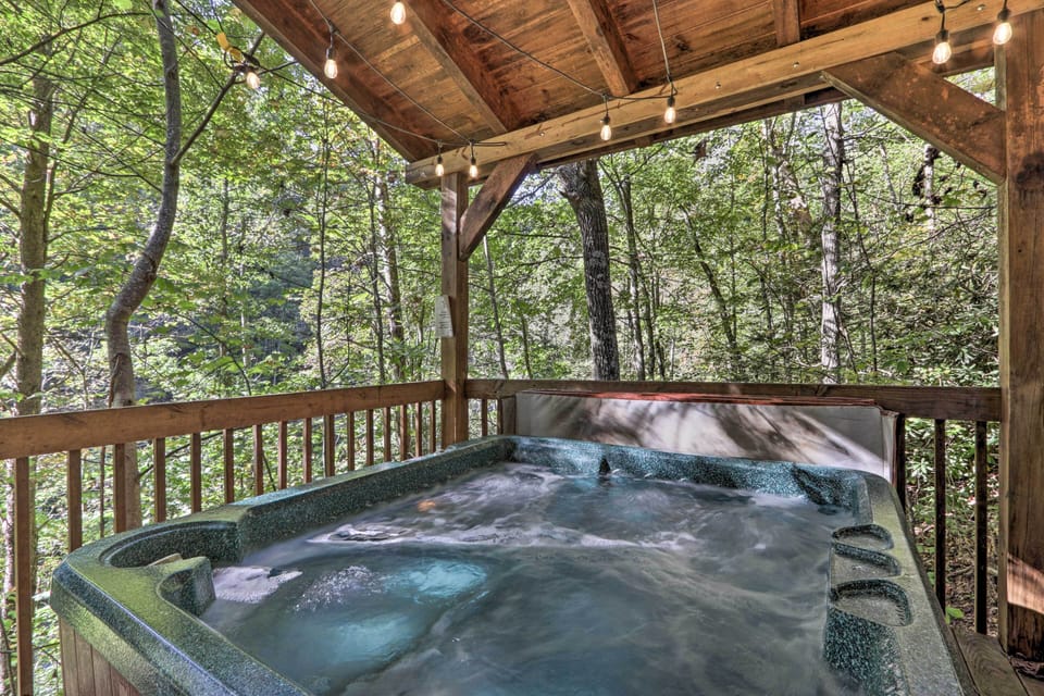 Wraparound Deck | Private Hot Tub